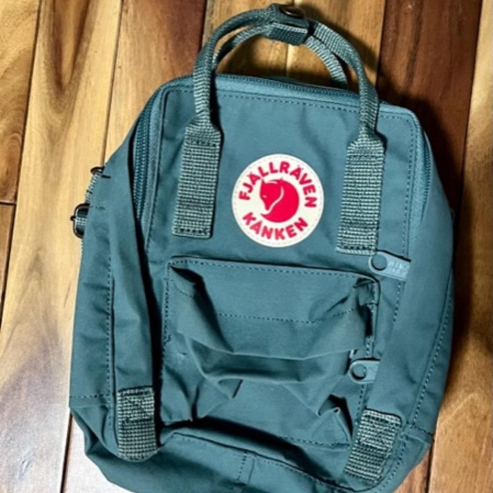 NEW KÅNKEN Mini in Forest Green